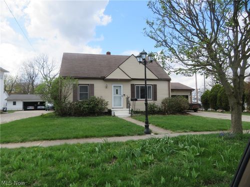 9 Chatham St, Norwalk, OH, 44857-1811 | Card Image