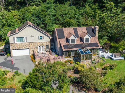 2033 Smith Run Rd, Bentonville, VA, 22610-2841 | Card Image