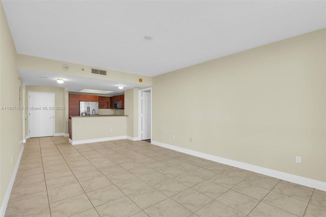 APT-1903S - 2681 N Flamingo Rd, Condo with 2 bedrooms, 2 bathrooms and null parking in Sunrise FL | Image 17