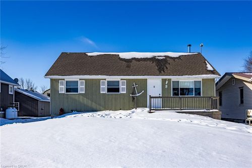 8 Pickerel Rd, Port Rowan, ON, N0E1M0 | Card Image