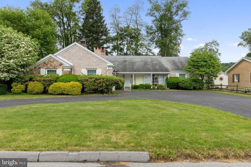 418 W 1st Ave, Clearfield, PA, 16830-1806 | Card Image