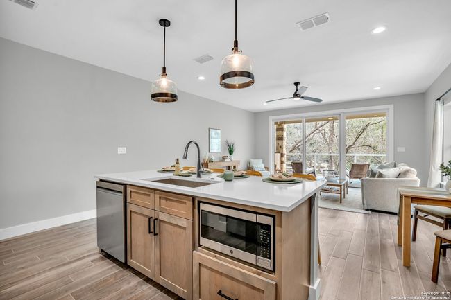 APT-315 - 540 River Run, Condo with 3 bedrooms, 2 bathrooms and null parking in New Braunfels TX | Image 19