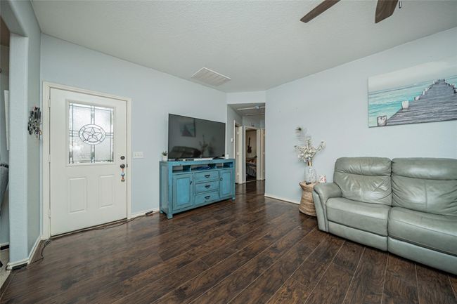 10610 Royal Adrian Dr, House other with 4 bedrooms, 3 bathrooms and null parking in Conroe TX | Image 4