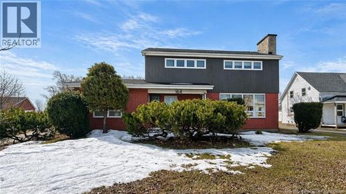 164 Blvd St-Pierre O, Caraquet, NB, E1W1A5 | Card Image