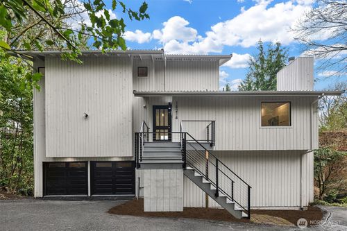 14214 Westwood Pl Ne, Seattle, WA, 98125-3852 | Card Image