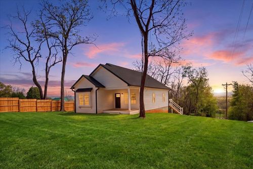 103 Hilltop Terrace Rd, Staunton, VA, 24401-9573 | Card Image