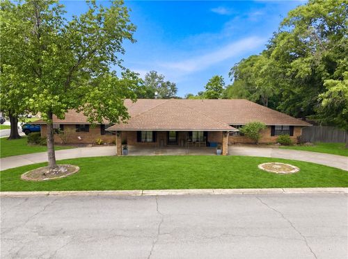 1613 Colonial Cir, Sallisaw, OK, 74955-5239 | Card Image