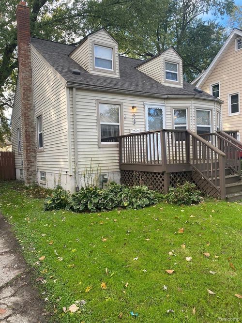 929 Princeton Rd, Berkley, MI, 48072-3026 | Card Image