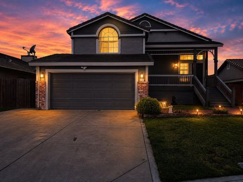 2115 Jayhawk Dr, Lodi, CA, 95240-6367 | Card Image