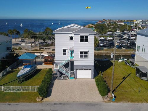 6249 Lonnie Lee Ln, HUDSON, FL, 34667-1331 | Card Image