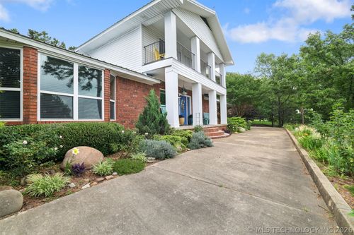 50125 State Highway 82, Talihina, OK, 74571-2159 | Card Image