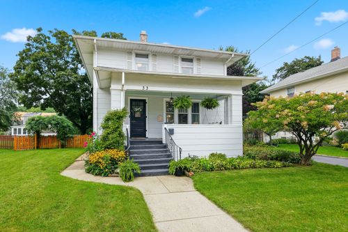 33 Center St, Algonquin, IL, 60102-2701 | Card Image
