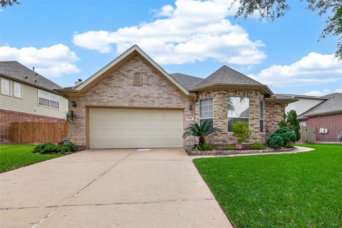 13719 Saxony Dr, Sugar Land, TX, 77498-6327 | Card Image