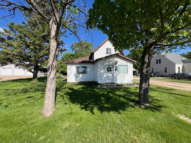 404 1 St St S, House other with 2 bedrooms, 1 bathrooms and null parking in Hoffman MN | Image 39