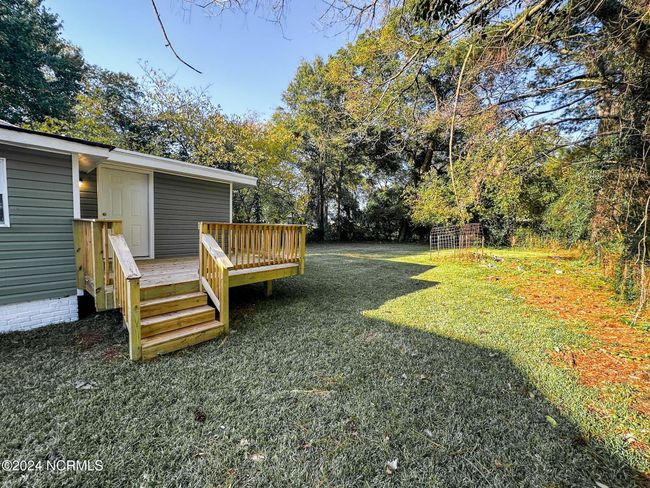 209 E Williamson St, House other with 4 bedrooms, 2 bathrooms and null parking in Mount Olive NC | Image 18