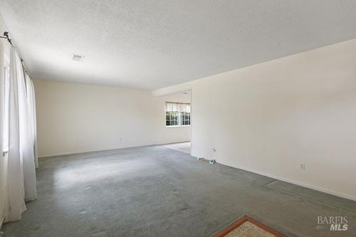 3163 Mattos Ave, San Jose, CA, 95132-3611 | Card Image