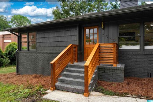 2020 Rockland Dr, HOOVER, AL, 35226-1135 | Card Image