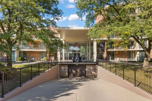 apt-1c-1150 E Jackson St, Lombard, IL, 60148-3725 | Card Image