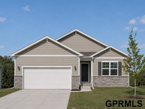 18402 Aurora Street, Omaha, NE, 68136 | Card Image