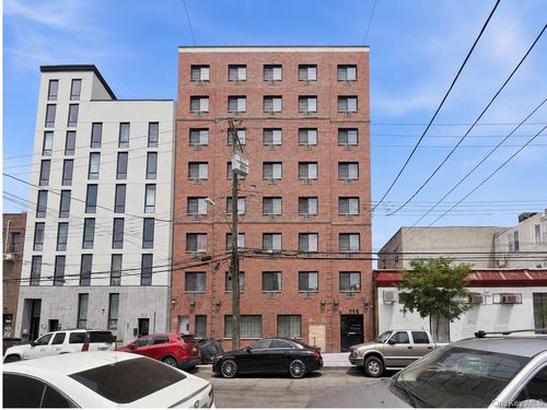 715 E 214th Street, New York, NY, 10467 | Card Image