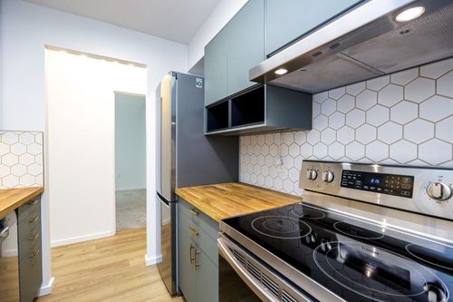 304-2008 Fullerton Ave, North Vancouver, BC, V7P3G7 | Card Image