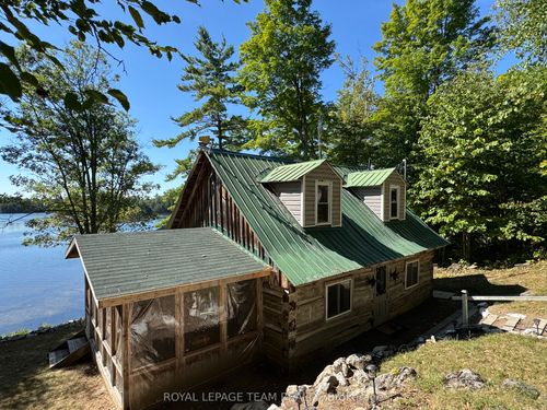 {{alt}} | Card Image