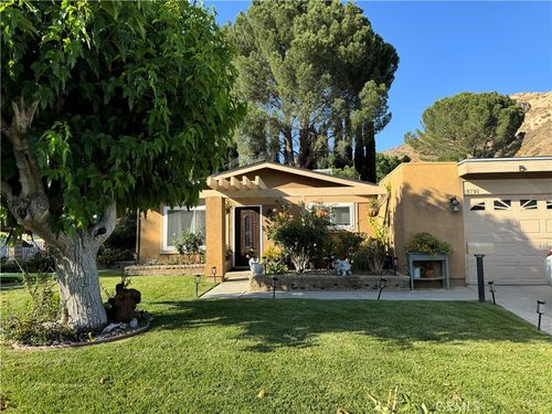 29798 Wisteria Valley Rd, Canyon Country, CA, 91387-1940 | Card Image