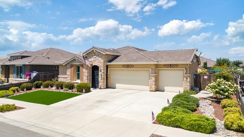 2886 Bell Port Avenue, Tulare, CA, 93274 | Card Image