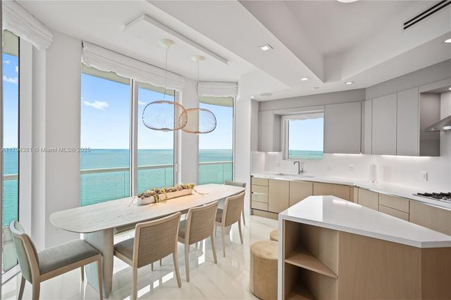 APT-3202 - 16051 Collins Ave, Condo with 2 bedrooms, 3 bathrooms and null parking in Sunny Isles Beach FL | Image 10