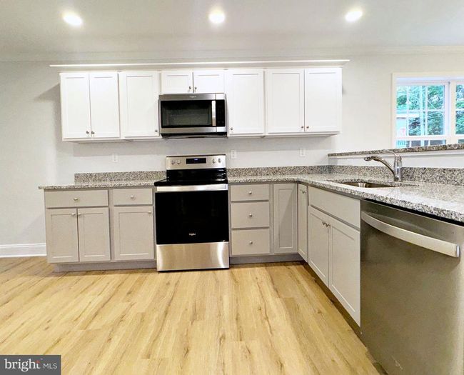 815 S George St, House other with 3 bedrooms, 3 bathrooms and null parking in CHARLES TOWN WV | Image 9