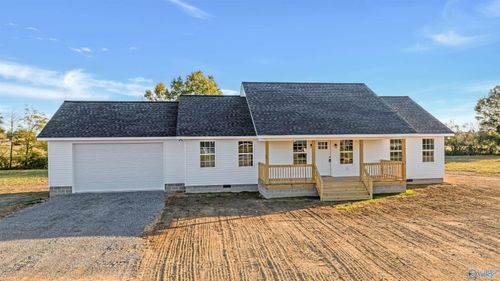 67 Kyle St, Rainsville, AL, 35986-3753 | Card Image