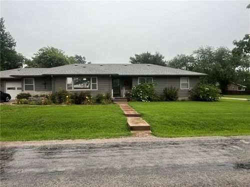 219 S 12th St, Humboldt, KS, 66748-2030 | Card Image