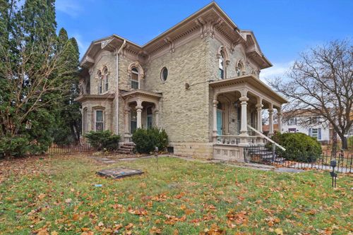 220 S Academy Street, Janesville, WI, 53548 | Card Image