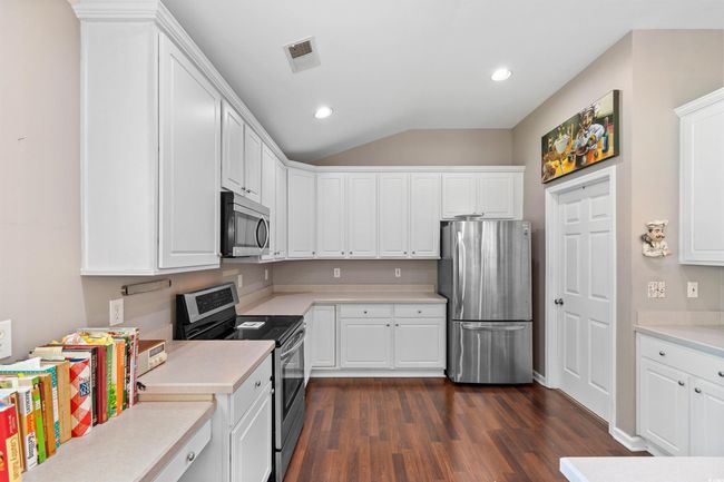 904 Metherton Ct, House other with 3 bedrooms, 2 bathrooms and 4 parking in Myrtle Beach SC | Image 5
