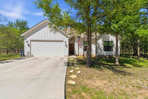 178 Waikakaaua Dr, Bastrop, TX, 78602-6027 | Card Image