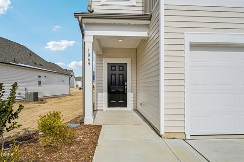 39 Gerrard St, Franklinton, NC, 27525-9541 | Card Image