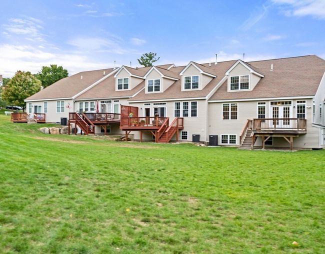82 - 82 Buttercup Ln, Condo with 2 bedrooms, 3 bathrooms and 2 parking in South Grafton MA | Image 31