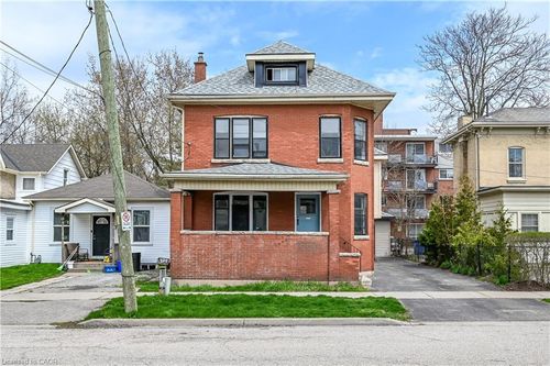 5 Fleet St, Brantford, ON, N3T3S8 | Card Image