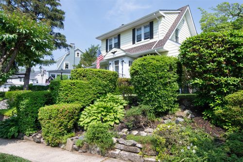 86 Bella Vista St, Eastchester, NY, 10707-3056 | Card Image