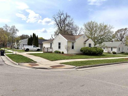 326 E Wilson Avenue, APPLETON, WI, 54915 | Card Image