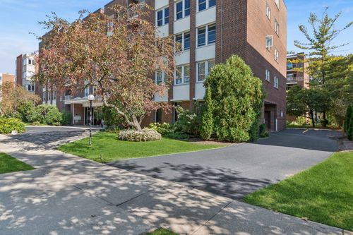 201-2025 Sherman Ave, Evanston, IL, 60201-3266 | Card Image