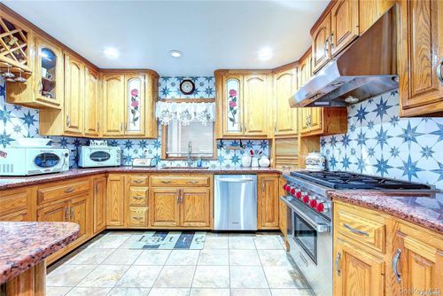 1-43 163rd St, Flushing, NY, 11358-3250 | Card Image