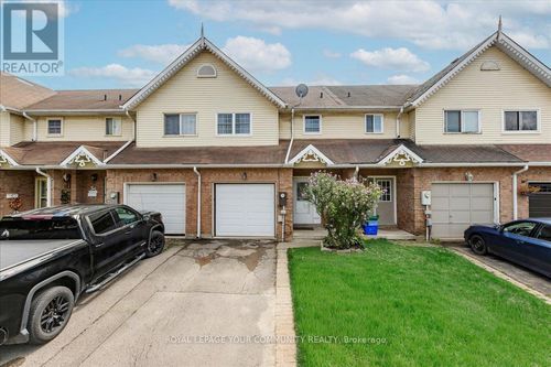 33 Biscayne Blvd, Keswick, ON, L4P2R4 | Card Image