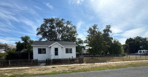 1323 Martin St, Klamath Falls, OR, 97601-3415 | Card Image