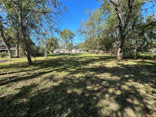 1106 Earley St, Sweeny, TX, 77480-2104 | Card Image