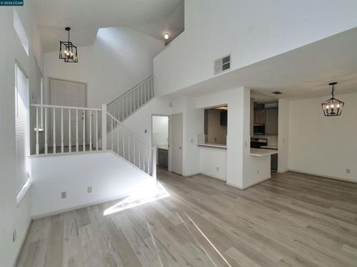 269 Tamarisk Cir, Suisun City, CA, 94585-6306 | Card Image