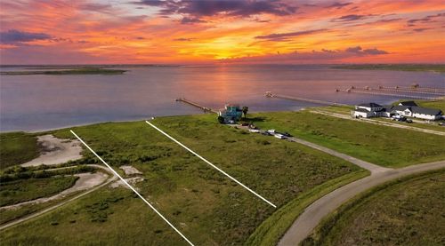 103 Dockside Dr, Rockport, TX, 78382-4437 | Card Image