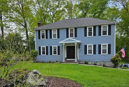 271 Cliff Dr, North Attleboro, MA, 02760-6404 | Card Image
