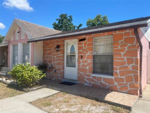 8524 Catalina Drive, TAMPA, FL, 33615 | Card Image