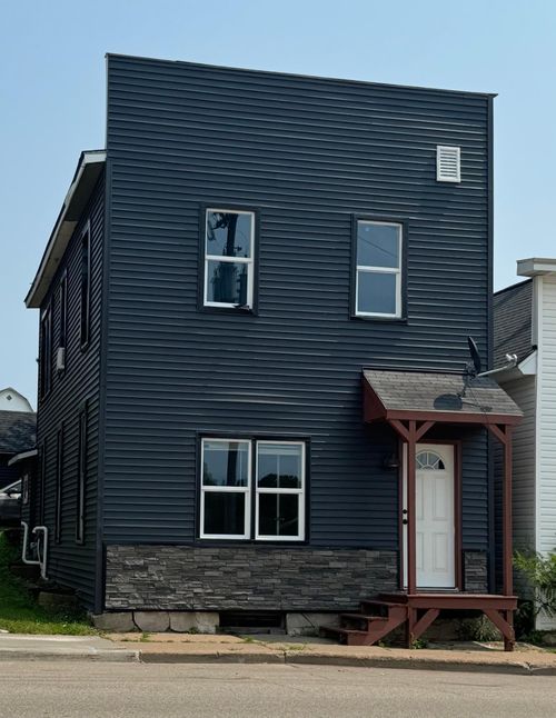 325 1st St, Glenwood City, WI, 54013 | Card Image